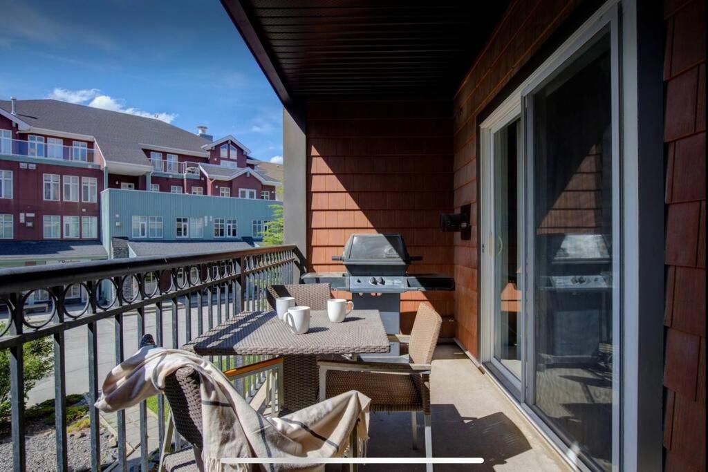 Cozy One Bedroom Condo With Indoor Pool And Hottub Канмор Экстерьер фото
