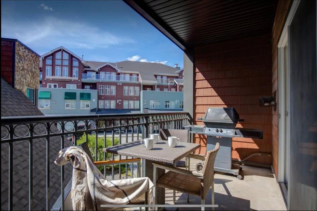 Cozy One Bedroom Condo With Indoor Pool And Hottub Канмор Экстерьер фото
